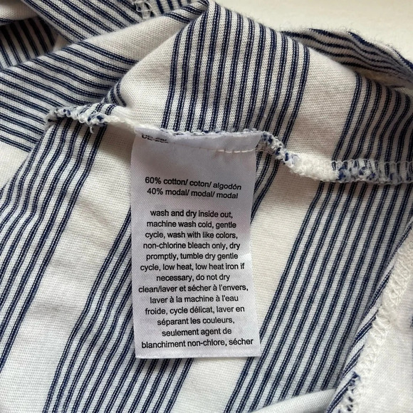 Tommy Hilfiger White & Blue Striped Embroidered Heart Front Tee Medium Women’s - Picture 10 of 11